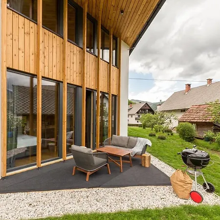 Hisa Krizaj アパート