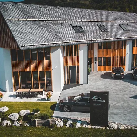 Hisa Krizaj דירה בוהין